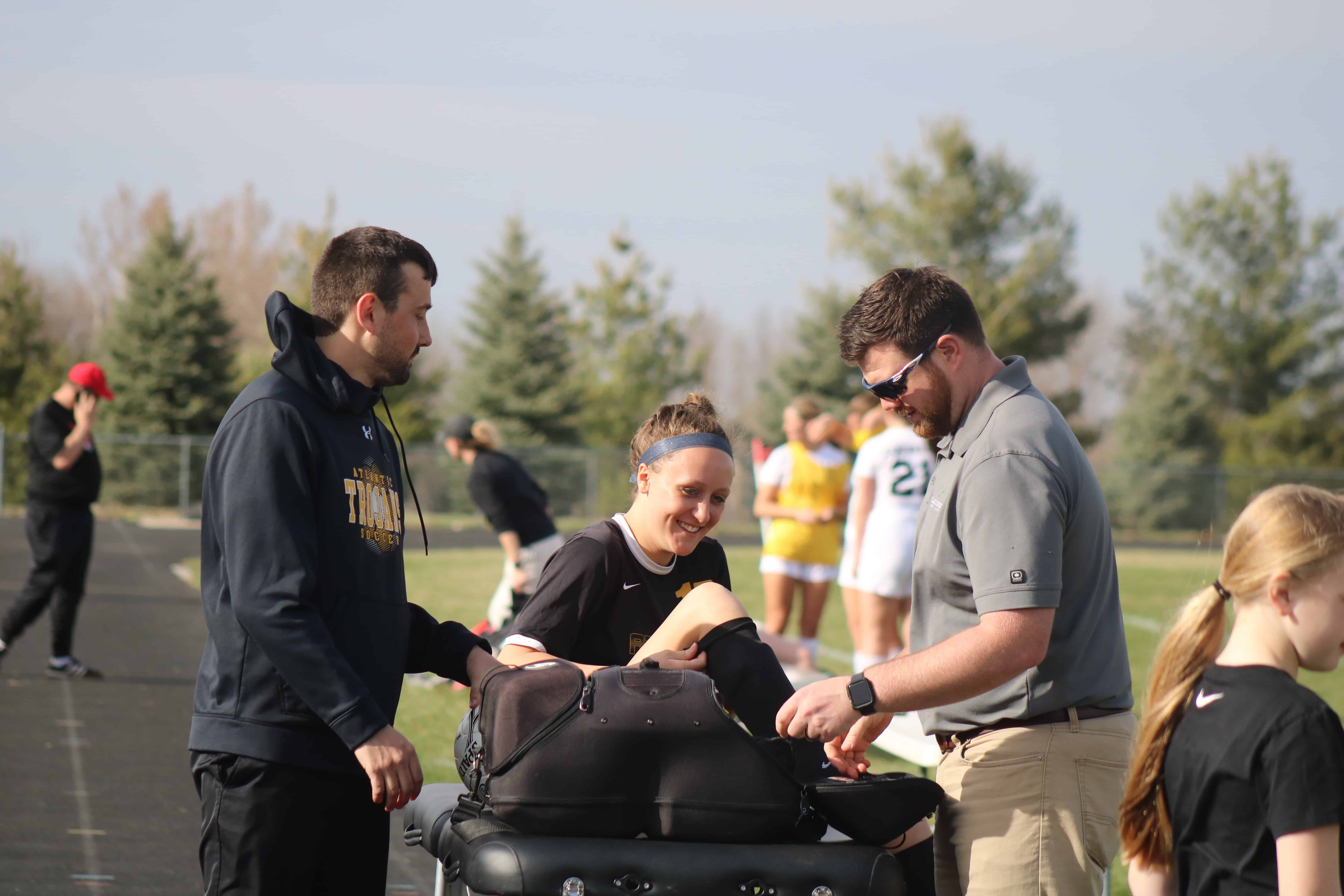 Andy Niemann, AT-C working with female soccer player